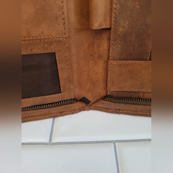 RUSTIC TOWN Brown Distressed Leather Multi Compartment IPAD Tablet Portfolio Zip - Picture 8 of 10